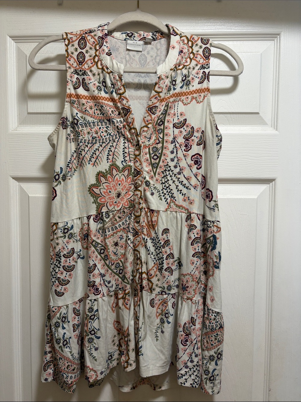 new directions Cream Paisley Tiered Sleeveless Tunic